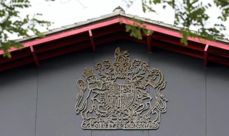 Tentoi të përdhunonte studenten në Angli, Gjykata rrit dënimin për 25-vjeçarin shqiptar, i riu jeton i lirë në Shqipëri (Emri)