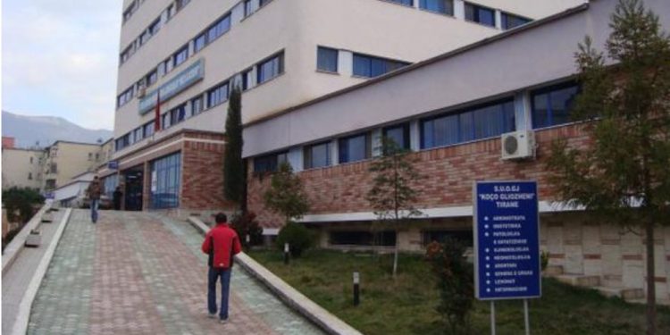 E rëndë, vdes 29-vjeçarja 4 ditë pas lindjes