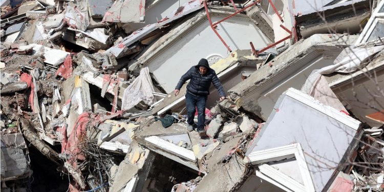 Tërmeti në Turqi, mes të prekurve edhe 4 shqiptarë