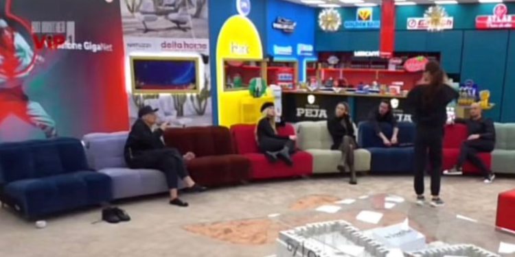 “Ti bën hartime të kohës së xhaxhit”, Ermiona Shan Shqipërinë, Bledi Mane nervozohet (Debati)