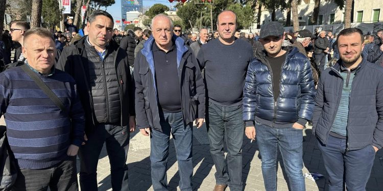 Tritan Shehu: Dje filloi lëvizja popullore, Rilindja e ka çuar vendin në gjendje të mjerueshme