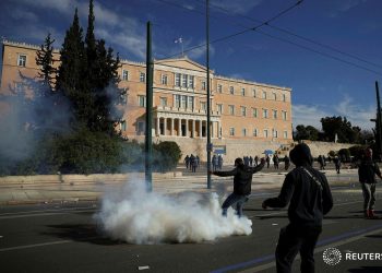 FOTO/ Protestat pas aksidentit tragjik, Athina në sytë e fotografit shqiptar të Reuters