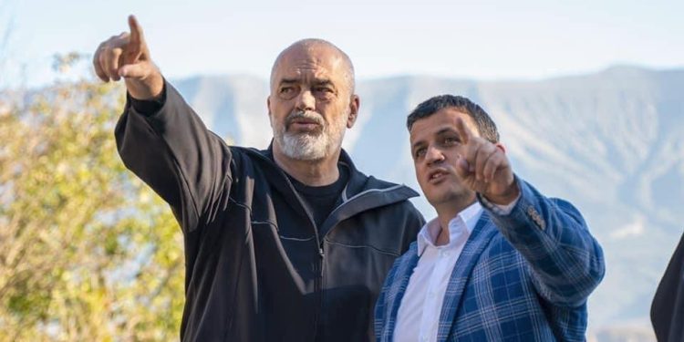 Në garë për mandatin e dytë, Flamur Golemi: Jam shumë krenar për çfarë kemi bërë dhe mezi pres të nisim kantiere të tjera investimesh