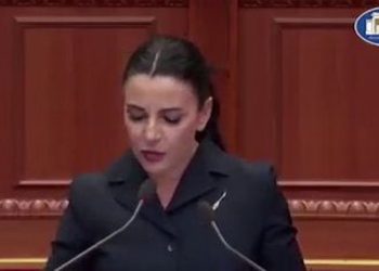 Balluku-Berishës: Familjarët e tu, të zhytur në Gërdec e afera të tjera (VIDEO)