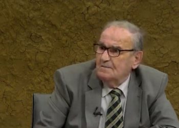 E përjashtoi se ofendoi mësuesen – Ish-drejtori tregon çfarë i tha nxënësi pas shumë vjetësh!