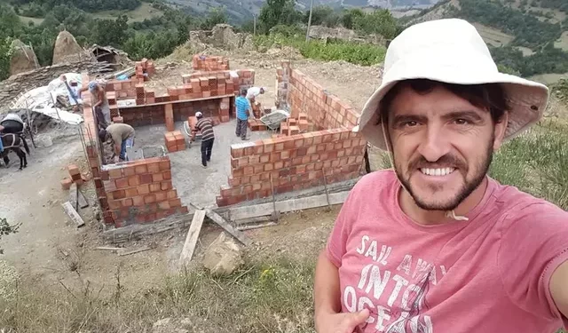 Historia e mësuesit që ngriti shkollën e fshatit në Skrapar dhe u martua me amerikanen 15 vite më të madhe