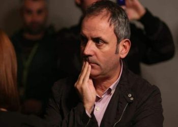 Enkel Demi: Kurvëria këtu është sheshit. Në Shqipëri bën karrierë vetëm po pate drejtorin dashnor, kemi marrë fund si popull. Prindërit na i sjellin vetë vajzat