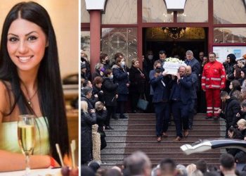 Lot dhe britma për nënën e re, përcillet për në banesën e fundit viktima e parë e aksidentit tragjik në Greqi (VIDEO)