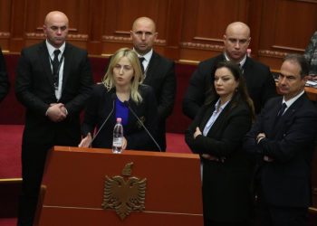 Deputetja e Sarandës: Kur pushtetin e kap tradhëtari, vendi kthehet në një xhungël