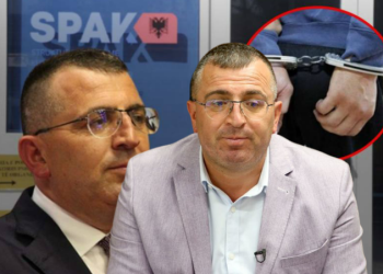 Ia dha mikut të tij, tenderi 3,2 miliardë lekë që “fundosi” kryetarin e bashkisë (Detajet)