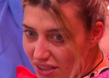 Rrëfimi prekës i Fotinisë nga Lazarati: Kur hyra në Big Brother kisha 31 milionë lekë borxh, babi dhunonte mamin. Kam 8 vjet që nuk flas me të (VIDEO)