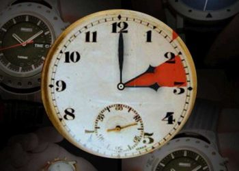 Ora pranverore, ja si lëvizin akrepat të dielën