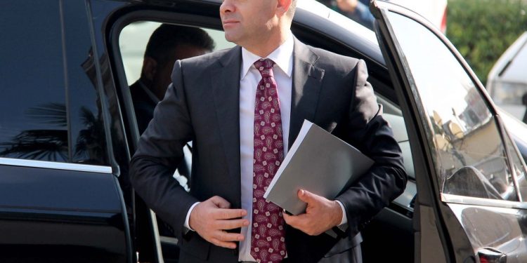 Arben Ahmetaj hedh në gjyq SPAK: Kontrolli i banesës u bë pa mandat