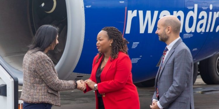 Rrezikohen nga dëbimi edhe shqiptarët në Britani/ Ruanda po ngre banesat për t’i strehuar