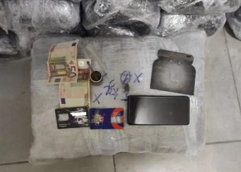 Kapet drogë në kufirin shqiptaro-grek, dy të arrestuar