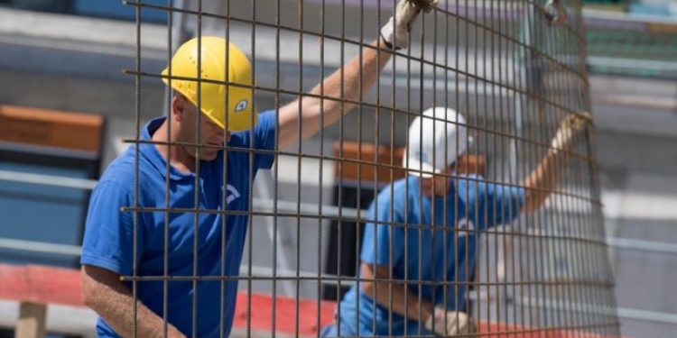 Rriten pagat në Shqipëri, rritet dhe papunësia