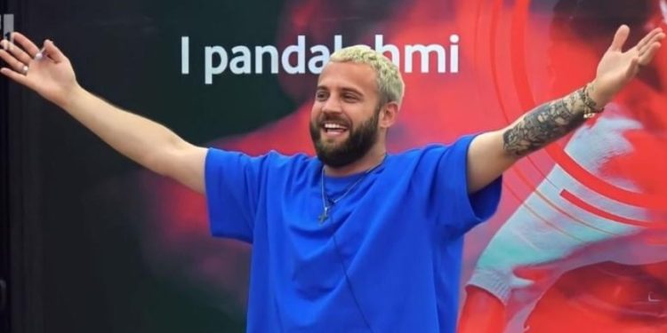 Shqiptarët të çmendur pas tij, Luizi bëhet milioner, ja sa fiton për një postim në faqen e tij në Instagram