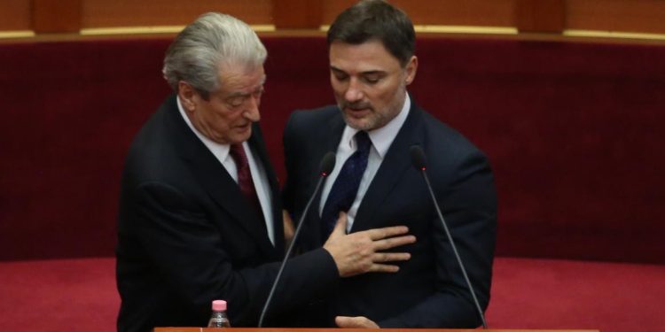 Berisha jashtë zgjedhjeve lokale, Apeli ia lë Bashës vulën e PD (VIDEO)