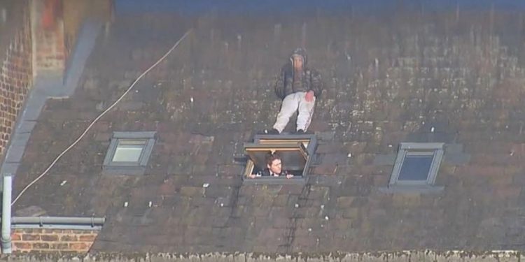 Foto virale në rrjet, policia i shkoi për kontroll në “shtëpinë e barit”, shihni ku fshihet shqiptari