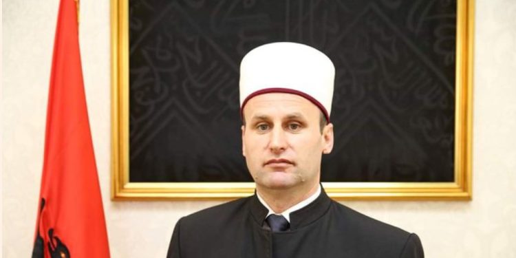 Nis Muaji i Ramazanit/ Kryetari i KMSH: Agjërim të lehtë, u pranofshin lutjet tuaja