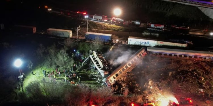 Rëndohet bilanci, ja përditësimi i fundit për jetët e humbura në Greqi (VIDEO)