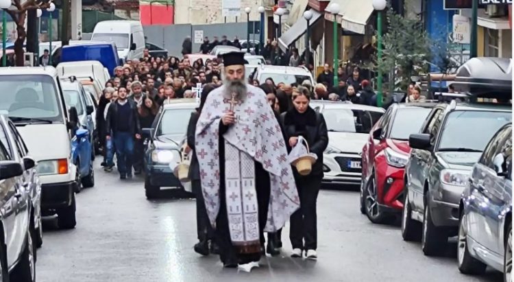 Lot dhe britma, përcillet në banesën e fundit vajza me origjinë shqiptare, Ifigjenia Micka (VIDEO)