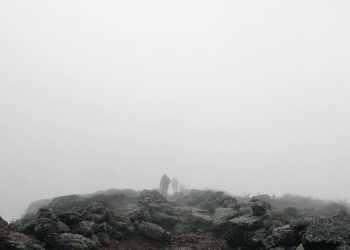 Kishte shkuar për shëtitje në mal, gruaja humbet nga mjegulla në Karaburun, policia nis kërkimet