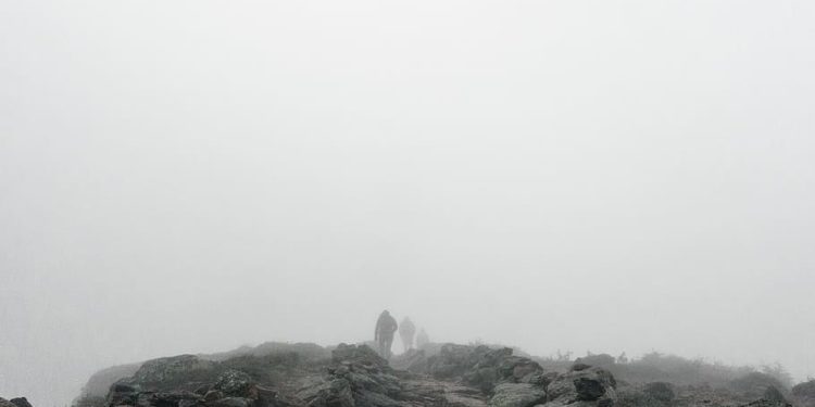 Kishte shkuar për shëtitje në mal, gruaja humbet nga mjegulla në Karaburun, policia nis kërkimet