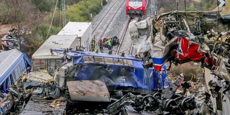 Thellohet skandali në Greqi, mjeku kishte lëshuar raport për shefin e stacionit të trenit pa e ekzaminuar fare