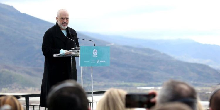 Rama: 80 milionë dollarë për pastrimin e Vjosës nga ujërat e zeza