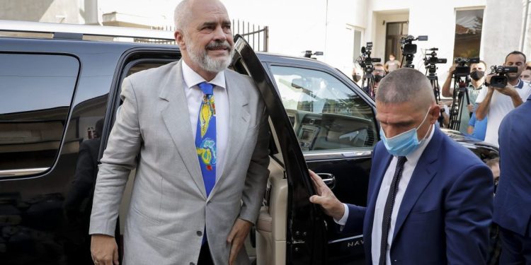 Asambleja e PS, priten ndryshime në qeveri