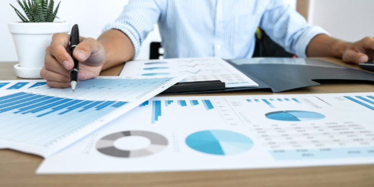 Të gjithë duan punë në shtet, por rrogat në privat rriten me 2.5 herë, ja çfarë thonë shifrat