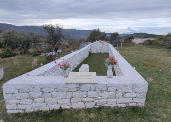 Vendi i legjendave/ Pse tërheq njerëzit “Mekami i Baba Mustafait” në Fier (VIDEO)