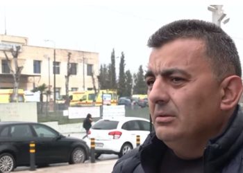 “Jam gjallë”, flet xhaxhai i vajzës nga Libohova e plagosur në aksidentin tragjik në Larisa (VIDEO)