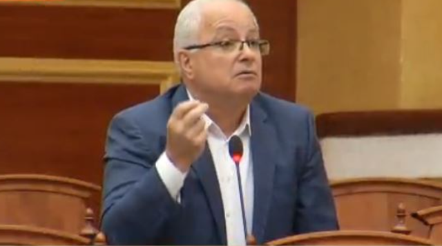 Edmond Spaho revoltohet me Ramën pse nuk i rrit rrogën: Çfarë jemi ne, që na barazon me një sekretar?