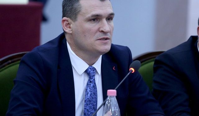 Një lajm i mirë: Të gjithë e urrejnë Altin Dumanin!