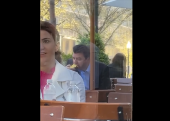 VIDEO virale e Lulzim Bashës, ish-kryetari i PD-së duke shijuar byrekun