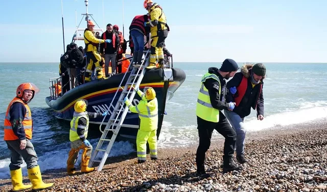 Indianët zëvendësojnë shqiptarët, bëhen kombësia e dytë që hyjnë ilegalisht në Britani