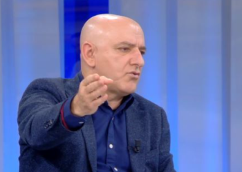 Roland Bejko: Faktori që na ka ndarë është Berisha, s’ka bashkim pa largimin e tij