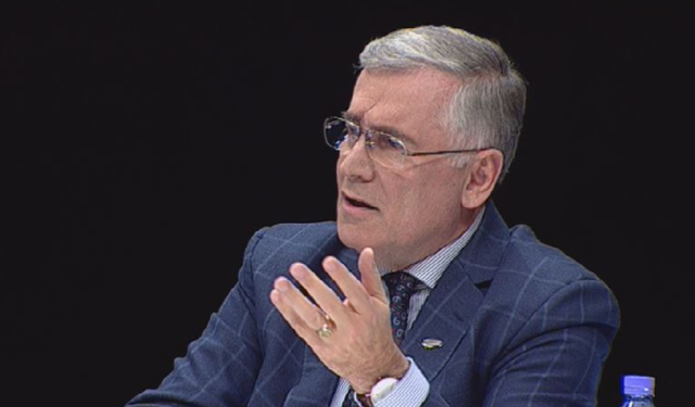 “Erdhi me vonesë sepse kishte qenë tërë natën në kazino” – Fatos Tarifa rrëfen disa episode të sikletshme me Fatos Nanon në SHBA