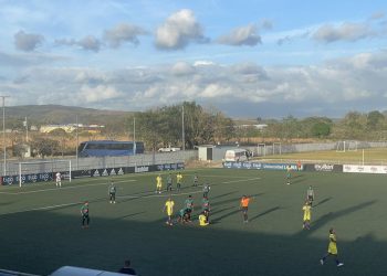 Në stadium tundej gjithçka, tërmeti i fuqishëm ndërpret ndeshjen e futbollit (VIDEO)
