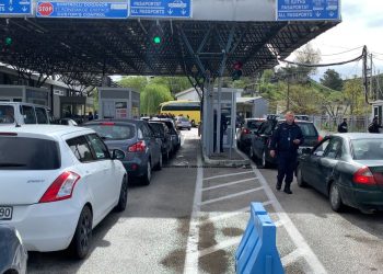 Pas festës së Pashkës shqiptarët kthehen në Greqi