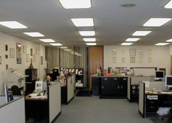 As administrata nuk gjen dot punonjës, e “braktisin” edhe drejtorët