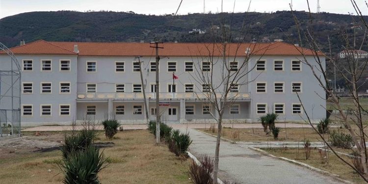 Halla e nxënëses rrahu mësuesen, zbardhen motivet e ngjarjes në Memaliaj