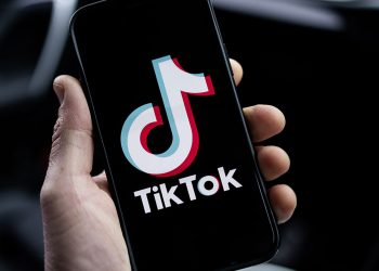 Propozimi i PS: Atyre që punojnë në shtet do t’u ndalohet përdorimi i Tik Tok