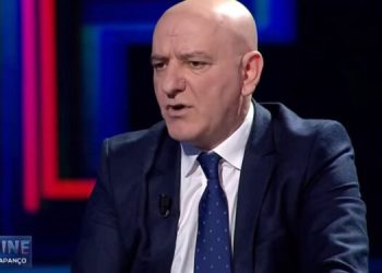 Roland Bejko: Oligarkia politike shqiptare, përfshihen Metën, Ramën dhe Berishën. Janë bashkë