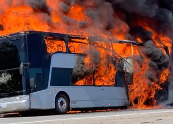 Merr zjarr autobusi me 52 nxënës në Selanik