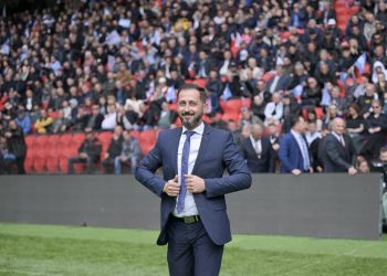 Gara për Gjirokastrën, Dorjan Lani “tremb” punonjësit e bashkisë: Punë 8 orë dhe jo 8 orë në punë