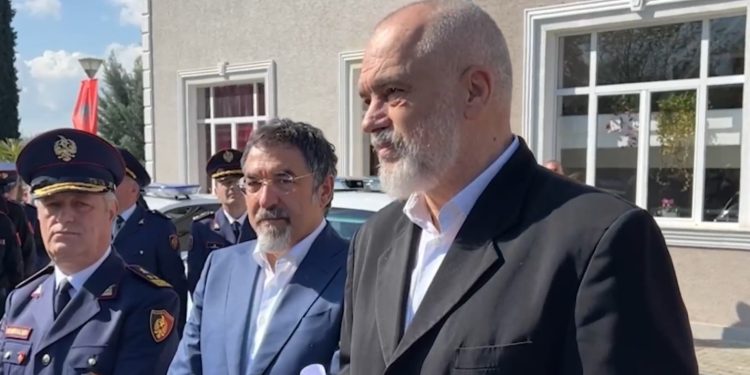 Sipas gradës/ Ja sa do të rriten rrogat për policët e zjarrfikësit (VIDEO)