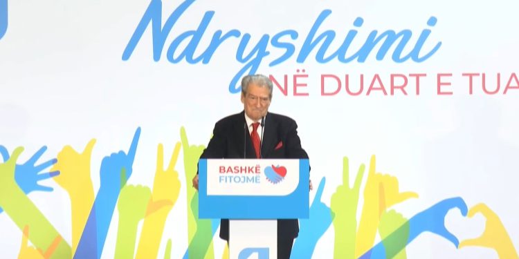 Berisha nuk i mban mend as emrin kandidatit të Përmetit (VIDEO)